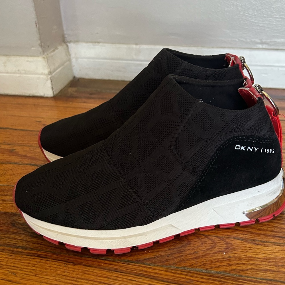 DKNY WOMAN SHOES